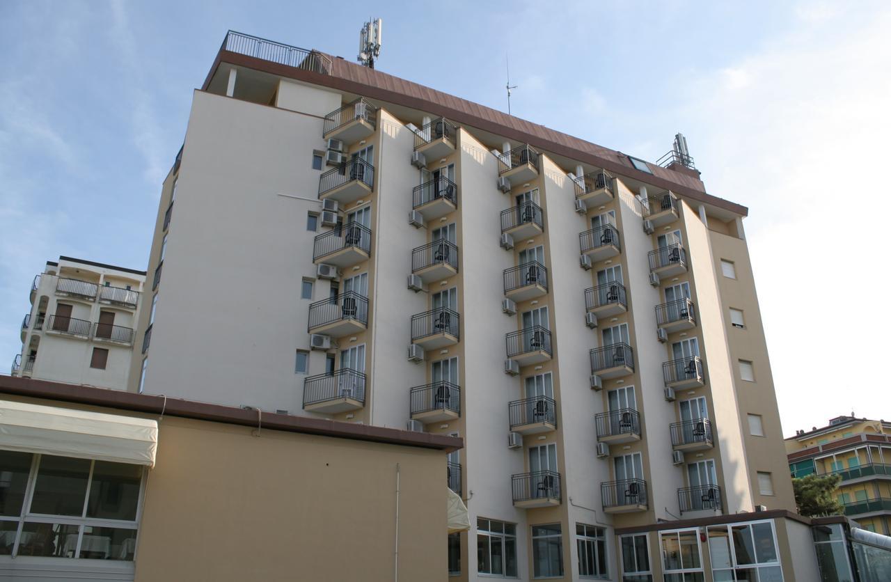 Hotel Plaza Llido Degli Estensi Exterior foto