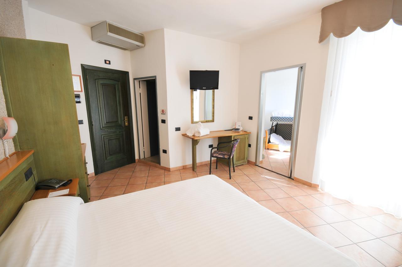 Hotel Plaza Llido Degli Estensi Exterior foto