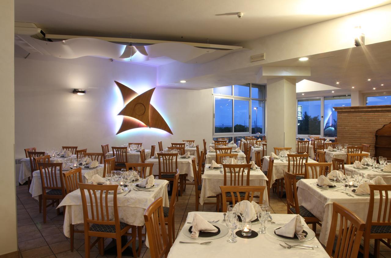 Hotel Plaza Llido Degli Estensi Exterior foto